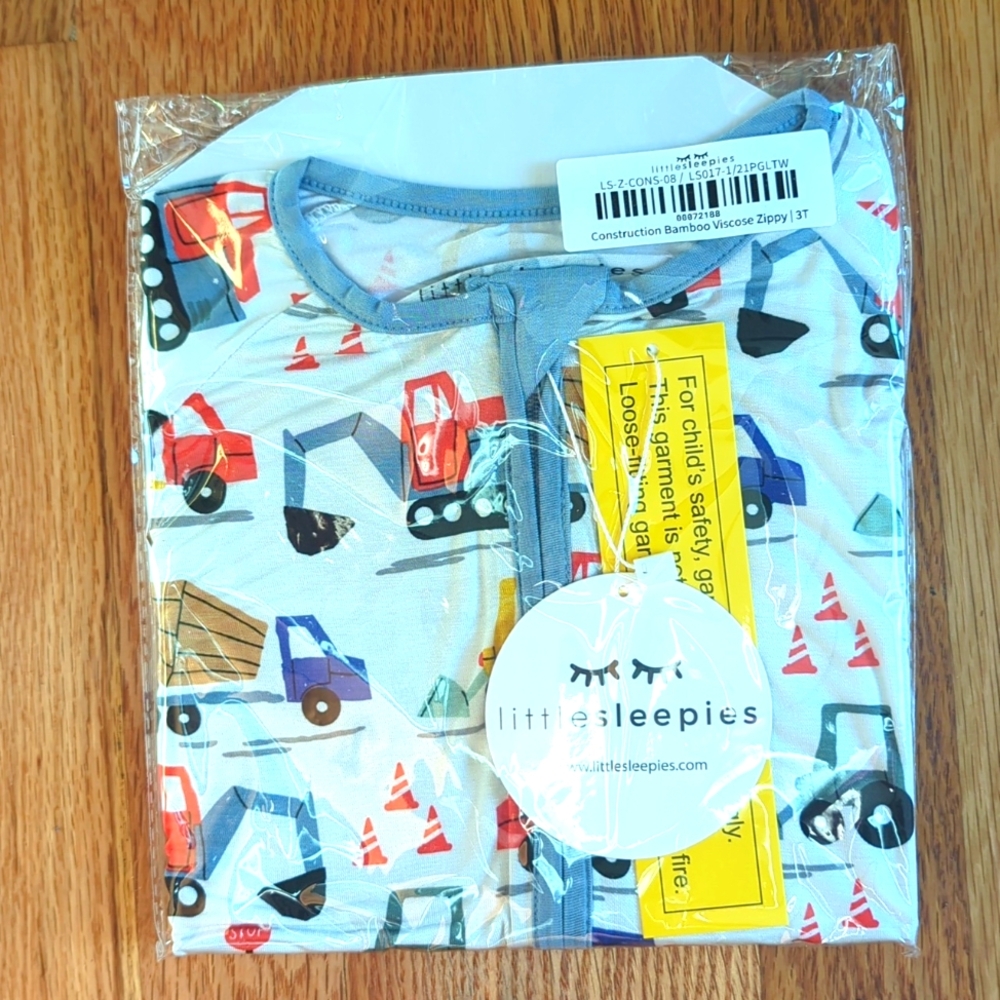 Little Sleepies zippy size 3T